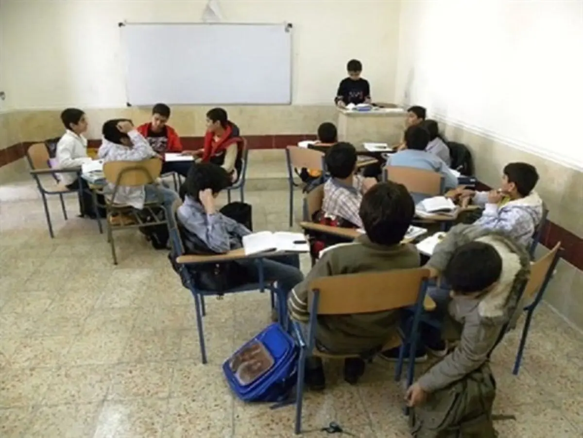 معضل کمبود نیروی انسانی در مدارس و احتمال افزایش بازماندگی از تحصیل 