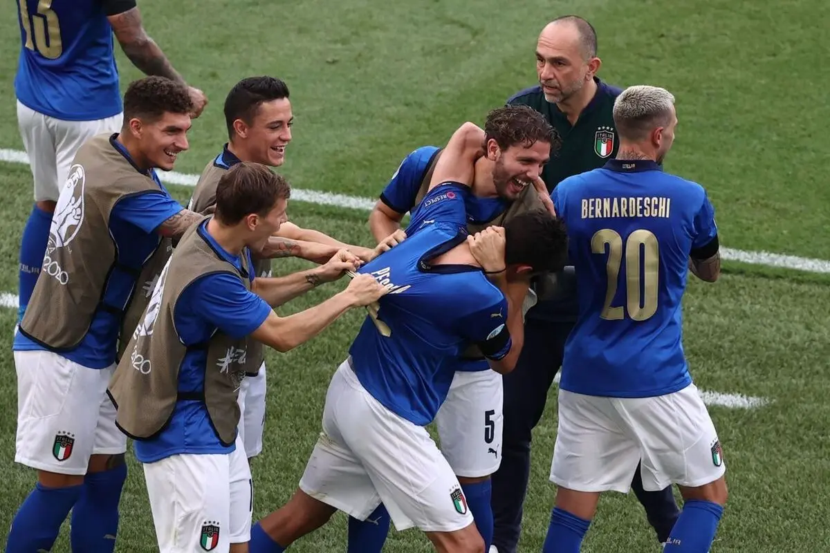 ویدیو: آوازخوانی بازیکنان ایتالیا پس از صعود به دور حذفی یورو 2020