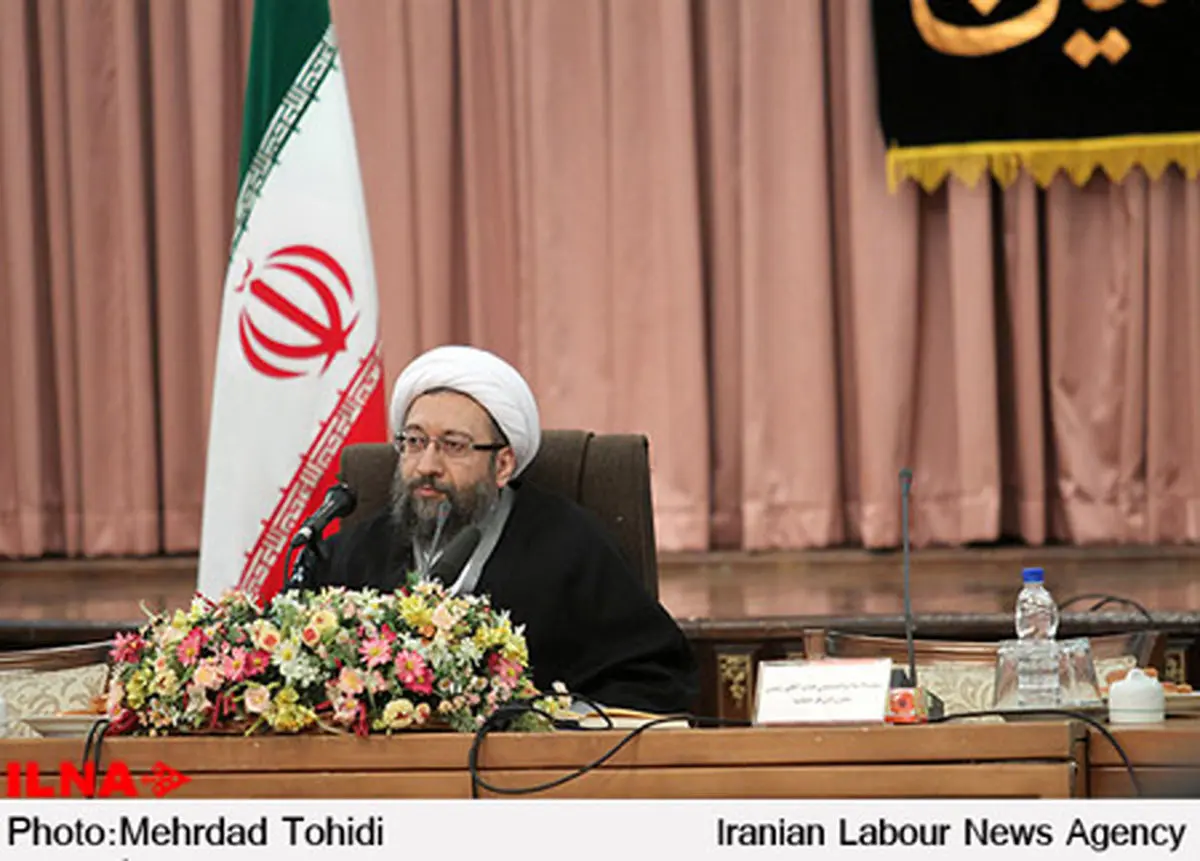 تکرار فتوا٬ بی توجه به مبانی چیزی را حل نمی‌کند