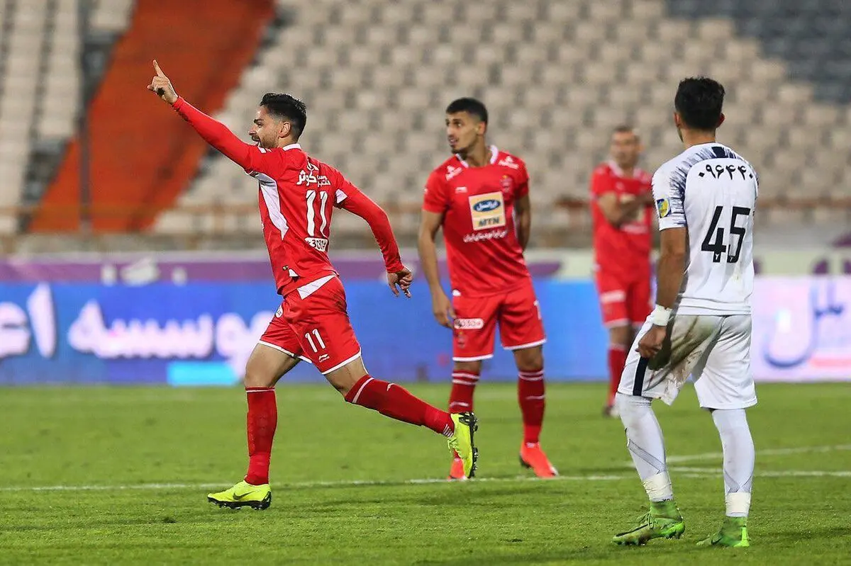 پرسپولیس 2 - پیکان یک/ کامبک سرخ با لشکر نصفه و نیمه
