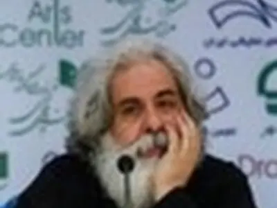 رحمانیان: همچنان برای عصبانی کردن عده‌ای تئاتر کار می‌کنم