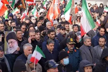 حضور حماسی شهروندان اعلام انزجار از اقدامات اخیر اغتشاشگران است