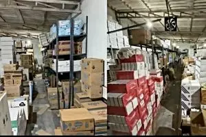 کشف ۱۰۰ میلیاردی انواع داروی احتکاری در محمودآباد