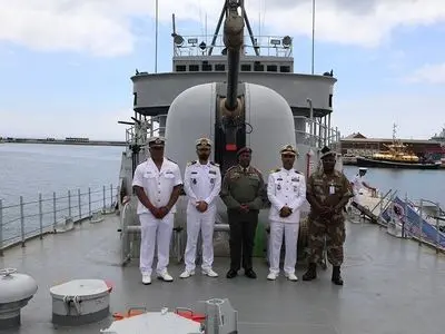 ناوگروه رزمی - اطلاعاتی ایران وارد بندر کیپ تاون آفریقای جنوبی شد