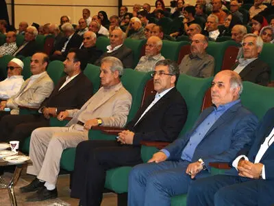 ضرورت برخورداری بازنشستگان از بسته‌های حمایتی، رفاهی و بانکی شاغلین