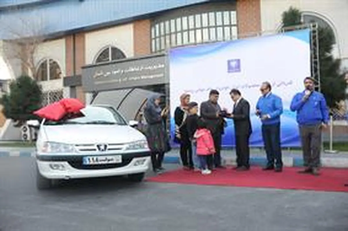  تقدیر از سفیر محصولات ایران خودرو در جام جهانی روسیه 