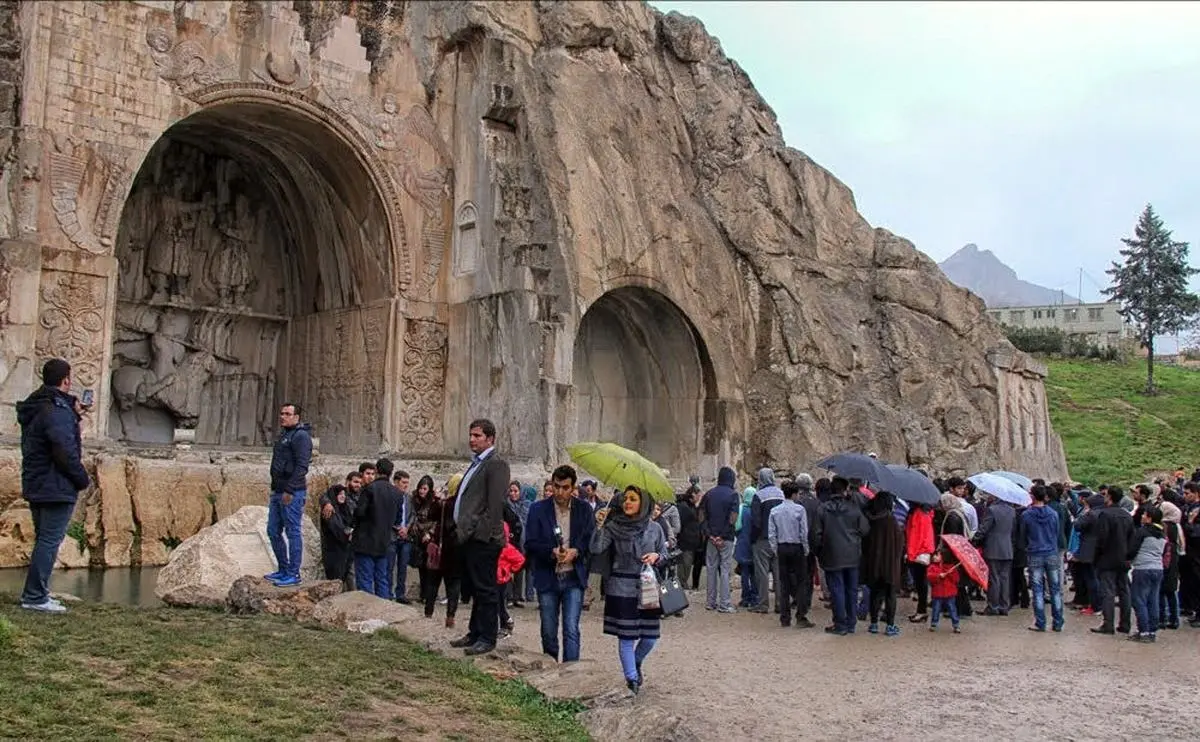 بازدید بیش از ۱۲ هزار گردشگر خارجی از آثار تاریخی کرمانشاه/ طاق بستان در صدر بازدیدها