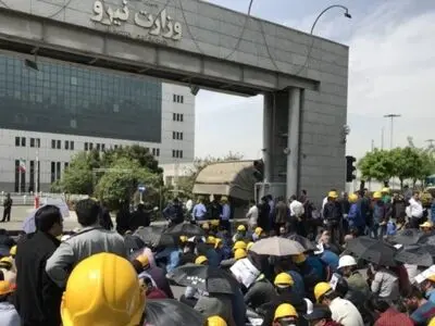 آیا کلاه‌زردها مشمول دریافت فوق‌العاده خاص می‌شوند؟ 