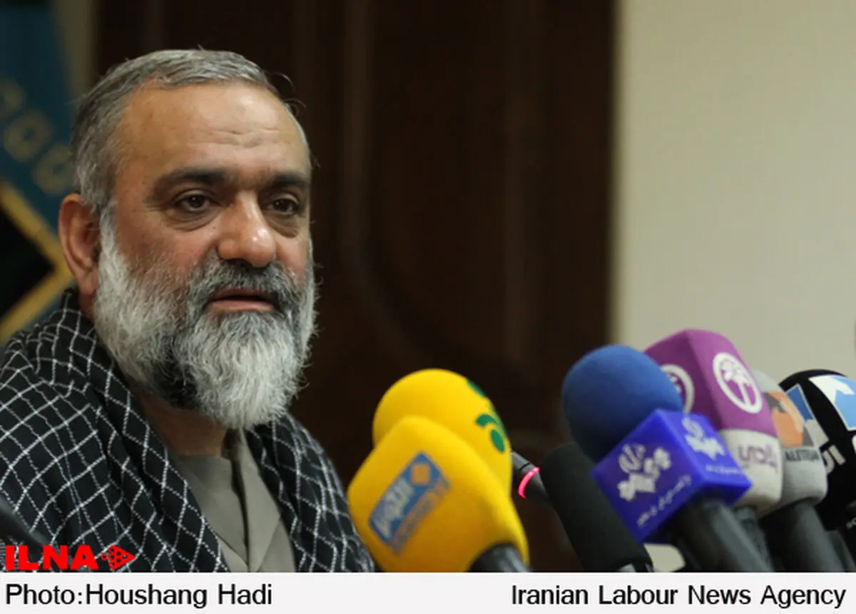 حضور زنان در ورزشگاه‌ها فضیلتی برای آنان نیست