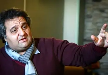 هنرمندان می‌توانند در جنگ روایت‌ها نقش‌آفرینی جدی داشته باشند