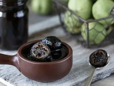 طرز تهیه مربای گردو 