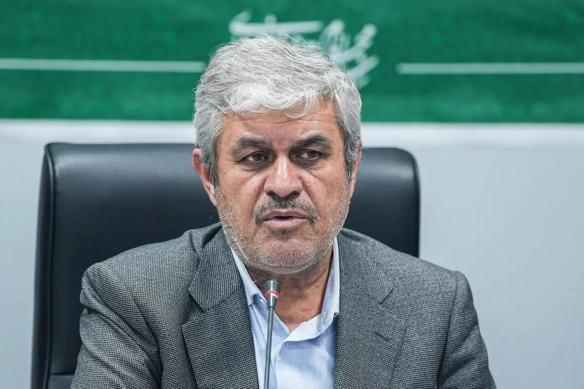 با بضاعت بودجه ما، کالابرگ و تقویت بنیه دفاعی در اولویت هستند/بنزین ۱۰ هزار تومانی نقشی در کم کردن کسری بودجه ندارد