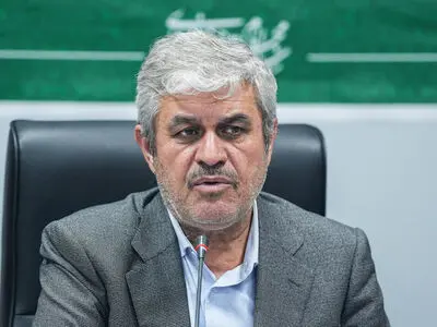 با بضاعت بودجه ما، کالابرگ و تقویت بنیه دفاعی در اولویت هستند/بنزین ۱۰ هزار تومانی نقشی در کم کردن کسری بودجه ندارد