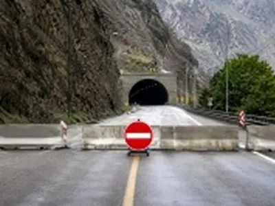 ممنوعیت تردد در تونل شهید میرزایی محور مواصلاتی بندرعباس به حاجی‌آباد