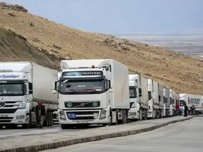 برگزاری جلسه وزرای ایران و ازبکستان  برای حل مشکل تردد کامیون‌ها/ رانندگان از مشکل خبر داشتند    