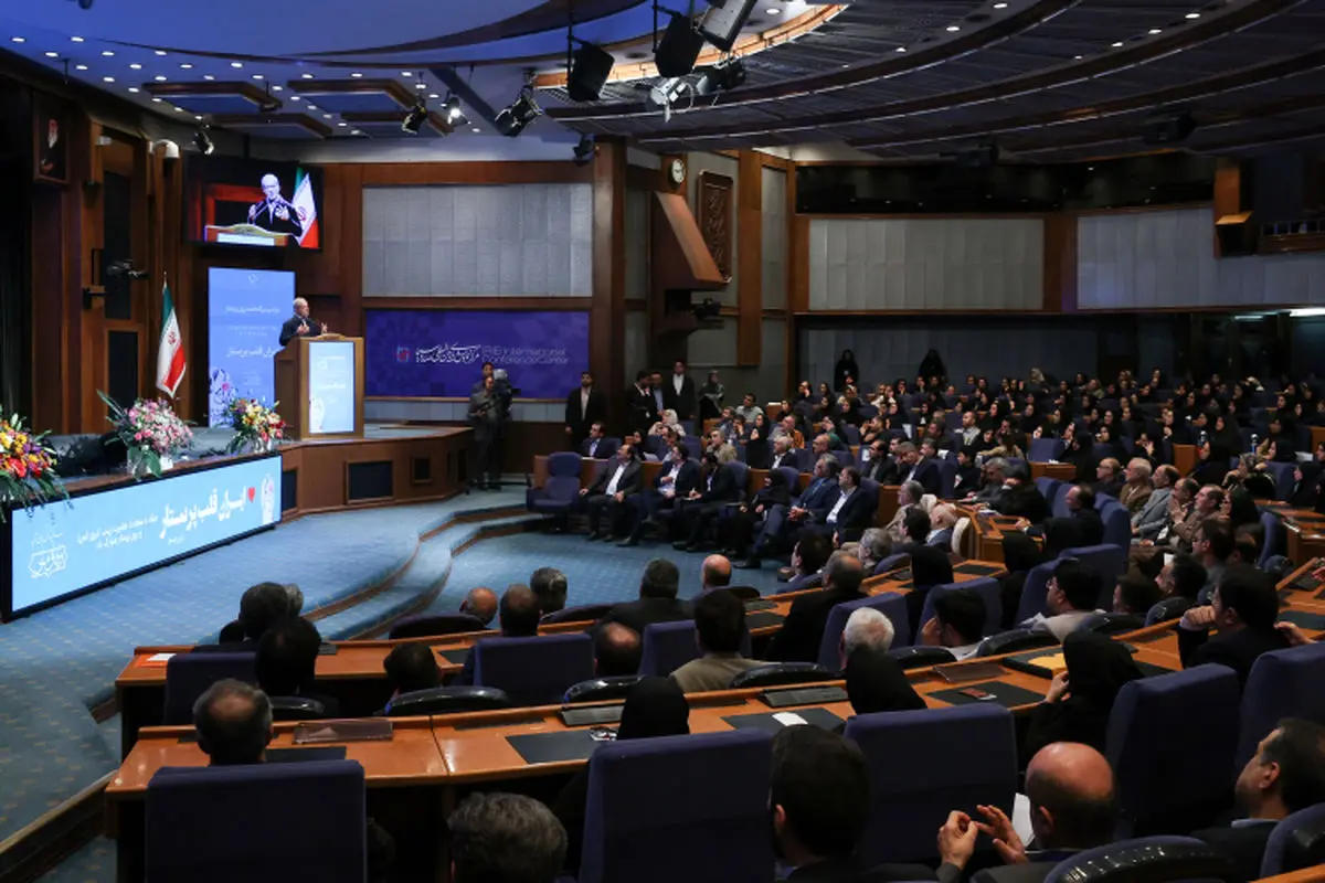 آرزوی دشمن این است که نتوانیم بر مشکلات غلبه کنیم