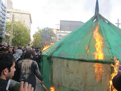 گزارش تصویری  مراسم خیمه سوزان و  شام غریبان در کرمانشاه