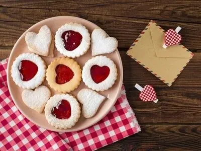 طرز تهیه شیرینی قلبی