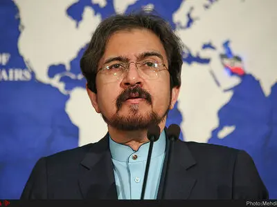 طهران تدین قصف مبنی فضائیة الأقصی بغزة
