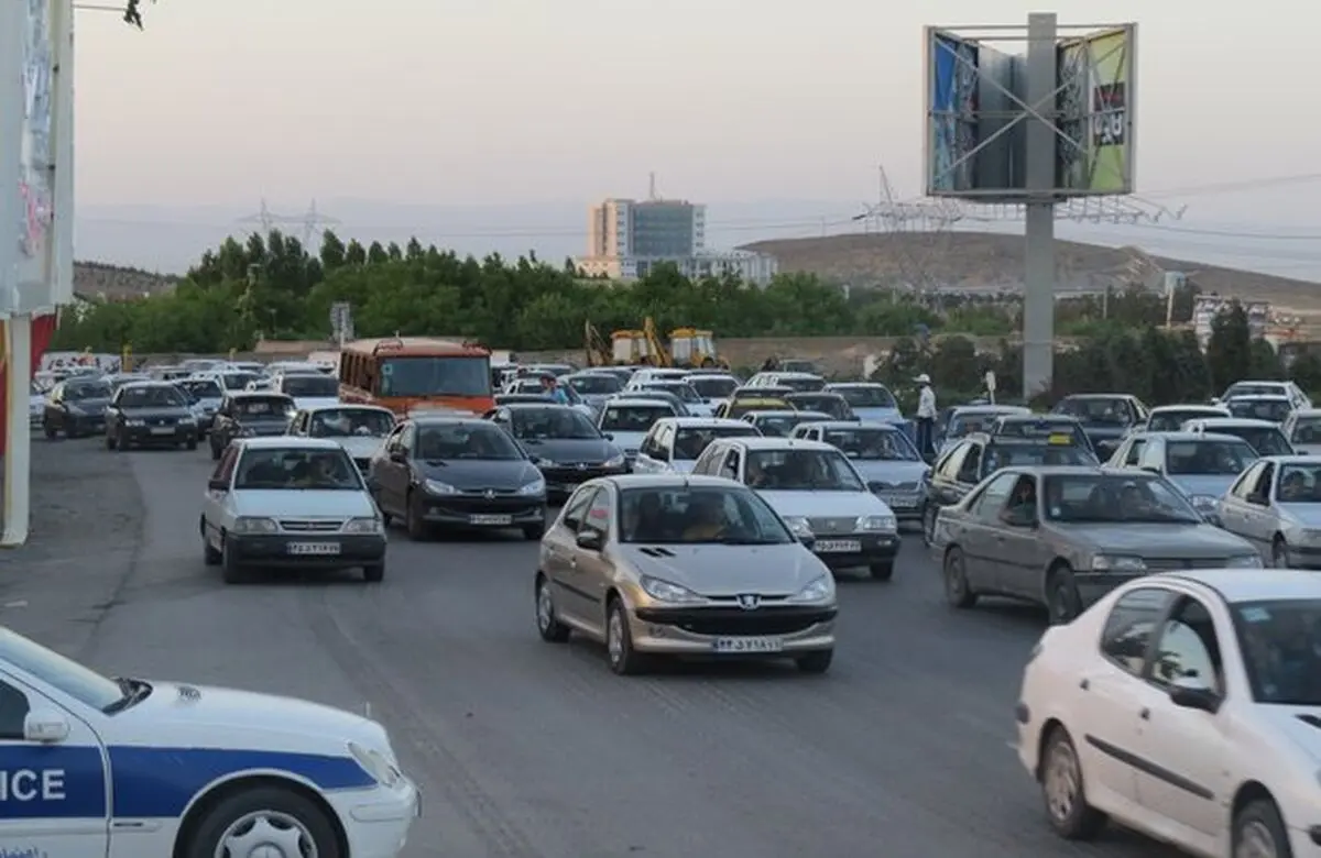 عدم همکاری مسئولان طرقبه و شاندیز برای بازگشایی مسیر فرمانیه 