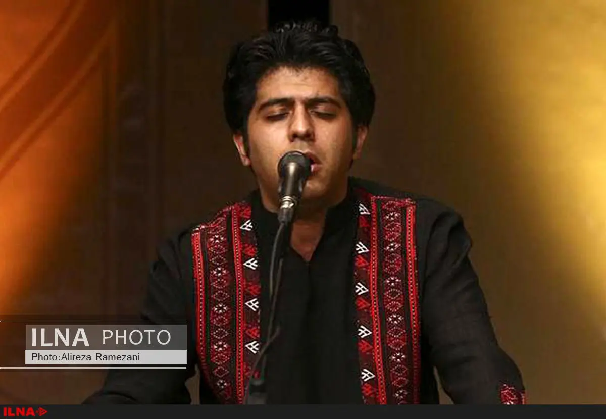 اجرای مشترک اشکان کمانگری با  گروه«اینک» 