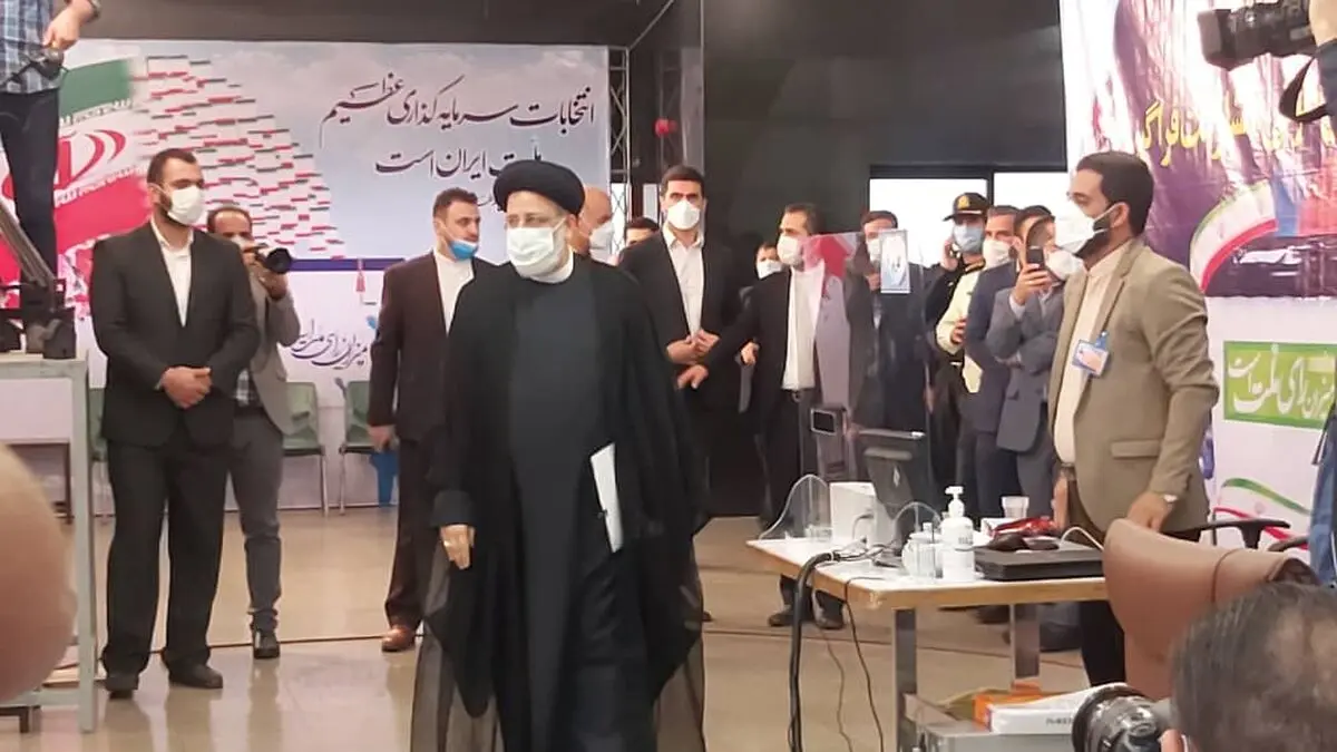 ابراهیم رئیسی برای دومین بار در انتخابات ریاست‌جمهوری ثبت‌نام کرد