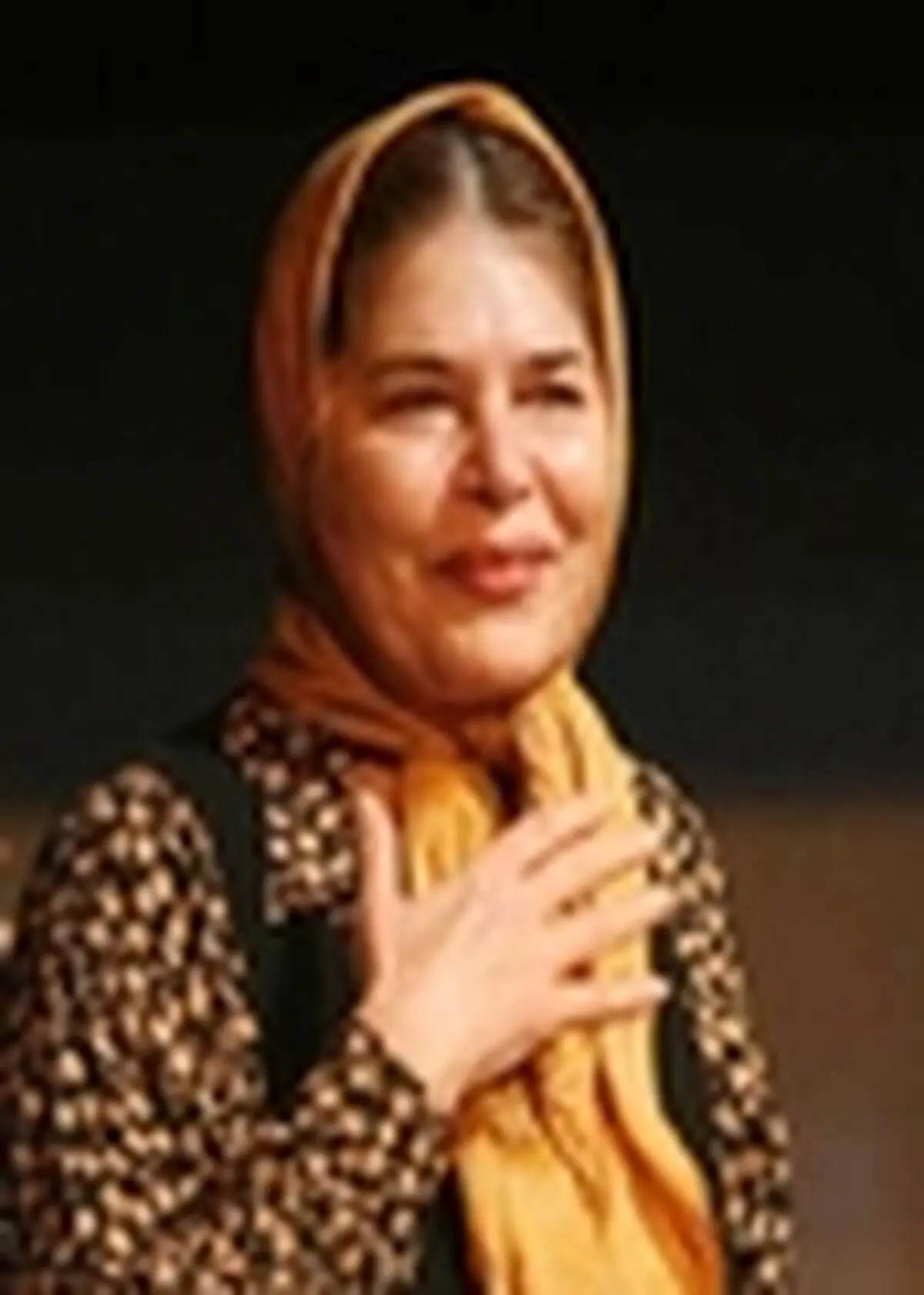 تا تخیل هست تئاتر زنده است