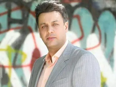 محمود انصاری، تیتراژ «عشق نیکان» را خواند