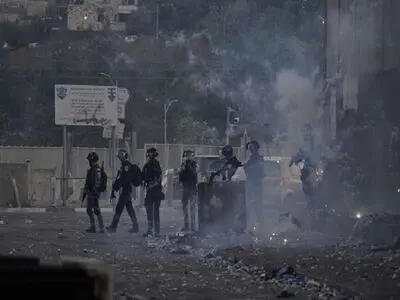 6 Palestinians wounded in clashes with Zionists