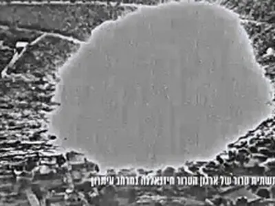 ارتش تروریستی اسرائیل فیلم حملات دیشب که منجر به شهادت ابوطالب، فرمانده یگان نصر حزب الله شد را منتشر کرد