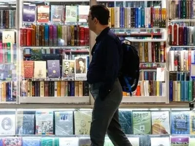 قراردادن کتاب در سبد خانوار با نمایشگاه مجازی کتاب اصفهان