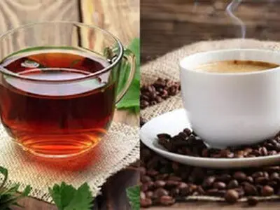 فواید نوشیدن چای و قهوه در دوران میانسالی