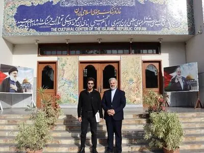 دیدار مسئول خانه فرهنگ ایران با ستاره سینمای پاکستان و بالیوود 