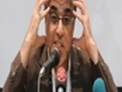 گفتند «آهنگر» دوست «میرحسین موسوی‌» ست و ملکه را حذف کردند