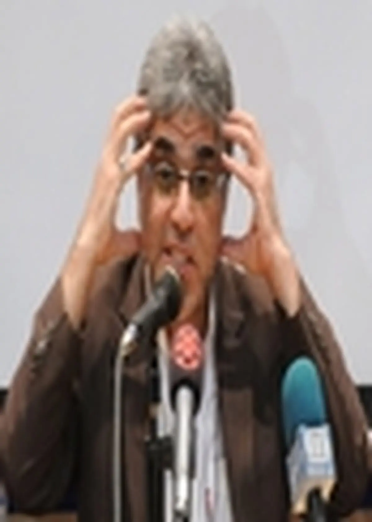 گفتند «آهنگر» دوست «میرحسین موسوی‌» ست و ملکه را حذف کردند