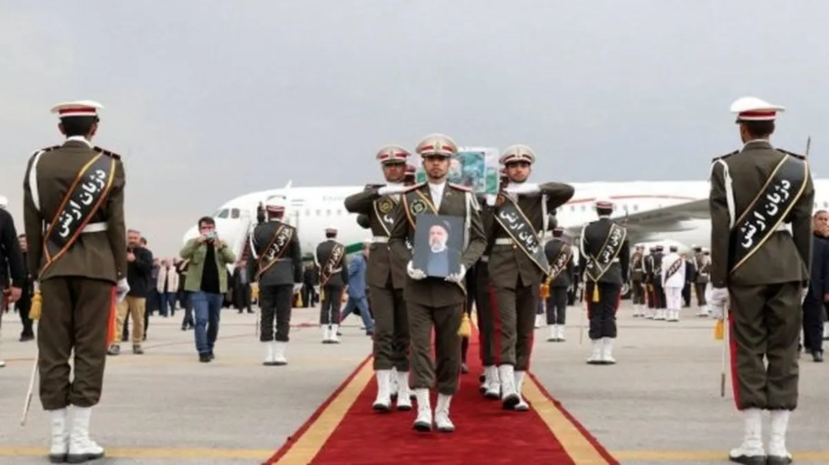 The body of Martyr Ayatollah Raisi and his companions arrives in Tehran 