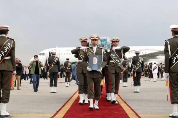 The body of Martyr Ayatollah Raisi and his companions arrives in Tehran 