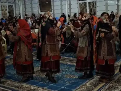 این لباس زنانه ایرانی یک میلیارد تومان ارزش دارد!