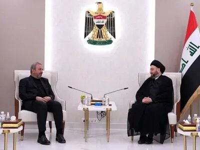 دیدار عمار حکیم با سفیر ایران در عراق
