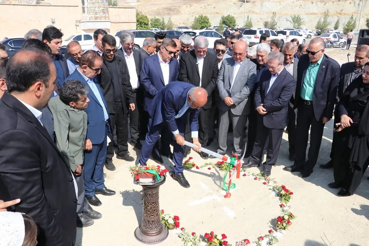 کلنگ‌زنی احداث مرکز توانبخشی دختران با معلولیت ذهنی در کازرون