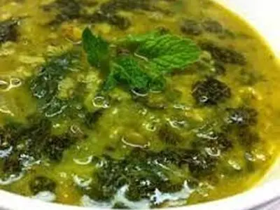 طرزتهیه آش گزنه به روش محلی مازندران 