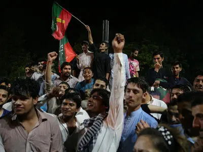 پیشتازی عمران‌خان در انتخابات پارلمانی پاکستان/ نتایج نهایی با تاخیر اعلام می‌شود