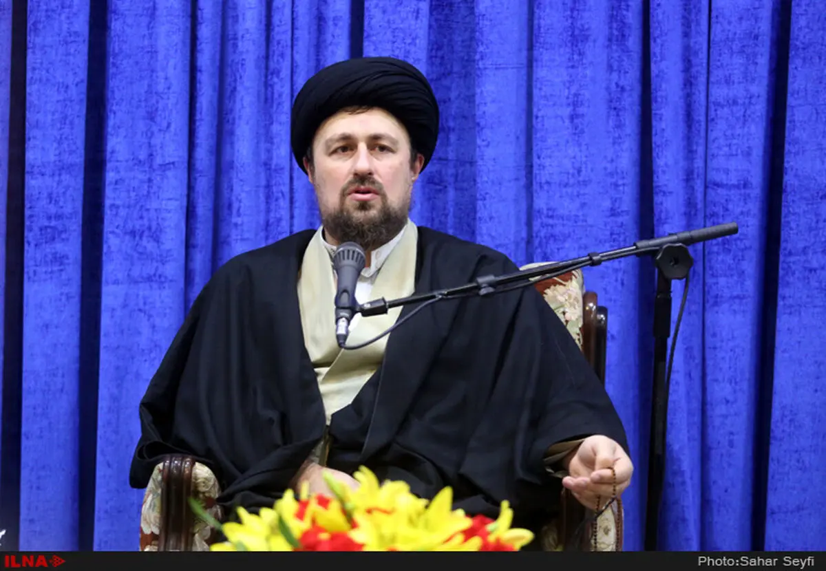 حجاب سیاست بر ابعاد شخصیت امام سایه انداخته است