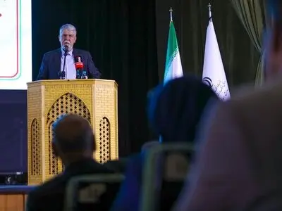  صنعت برای بقا و سلامت جامعه باید به یاری فرهنگ بیاید