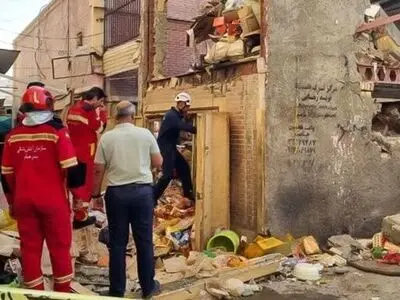 مصدومیت یک کارگر در آتش سوزی یک اغذیه فروشی 