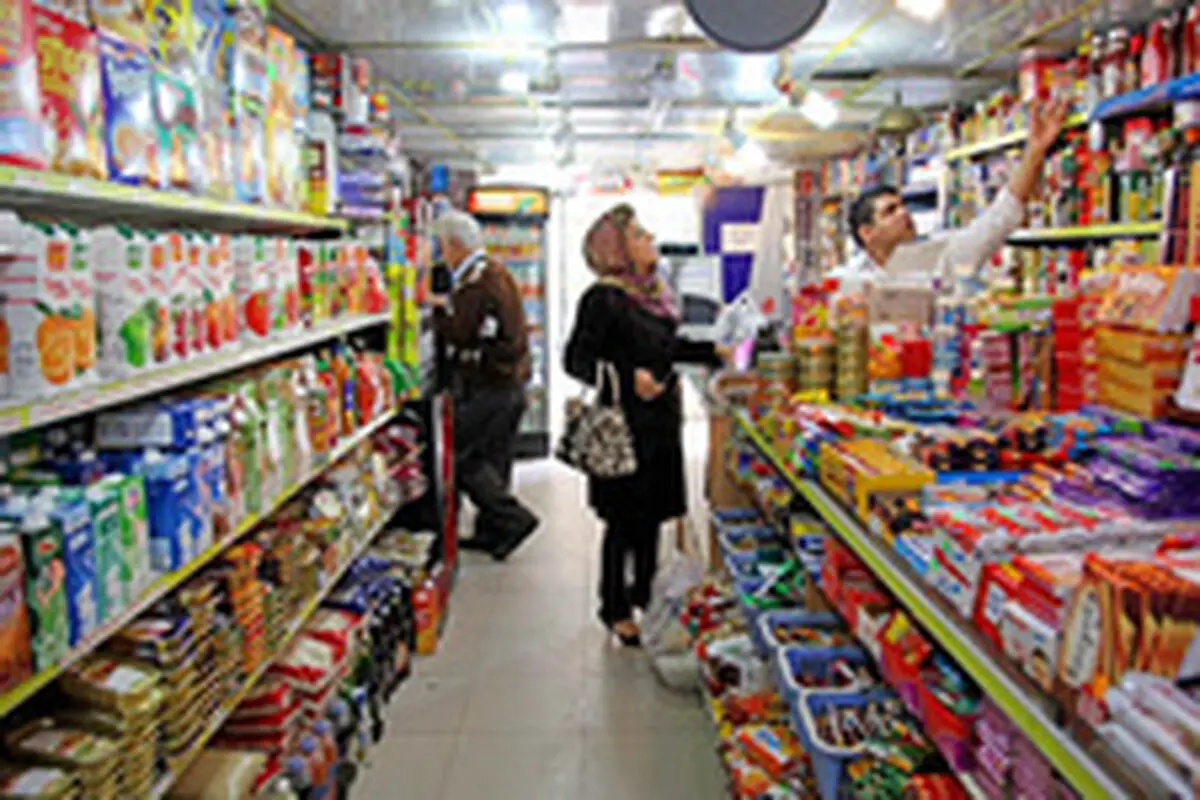 درخواست کارگران فروشگاه زنجیره‌ای رفاه زنجان برای دریافت عیدی و معوقات