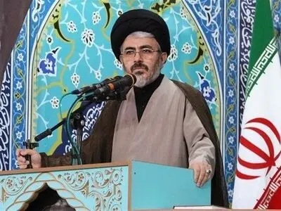 نماینده ای که با توهین در مجامع عمومی سخن بگوید شایسته نمایندگی مردم نیست