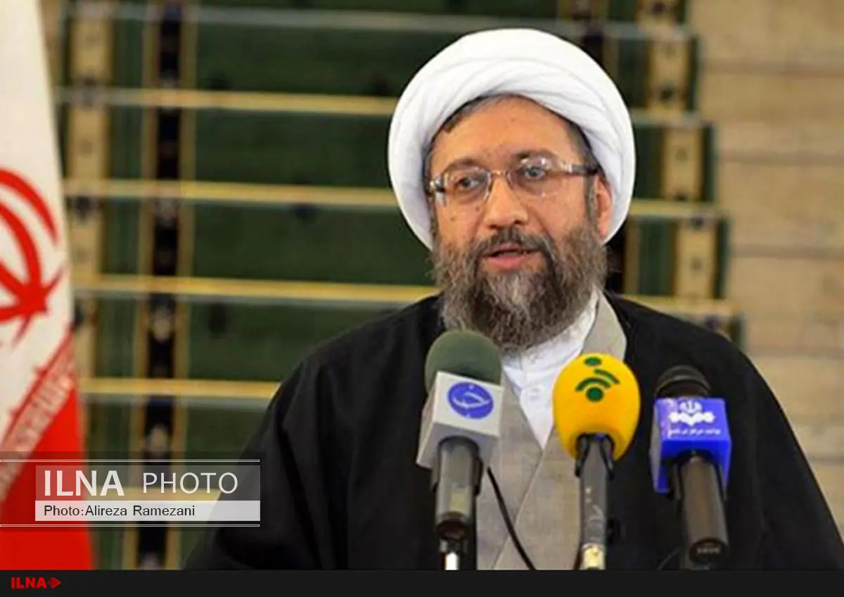 پخش گفتگوی زنده آیت الله لاریجانی از شبکه یک سیما