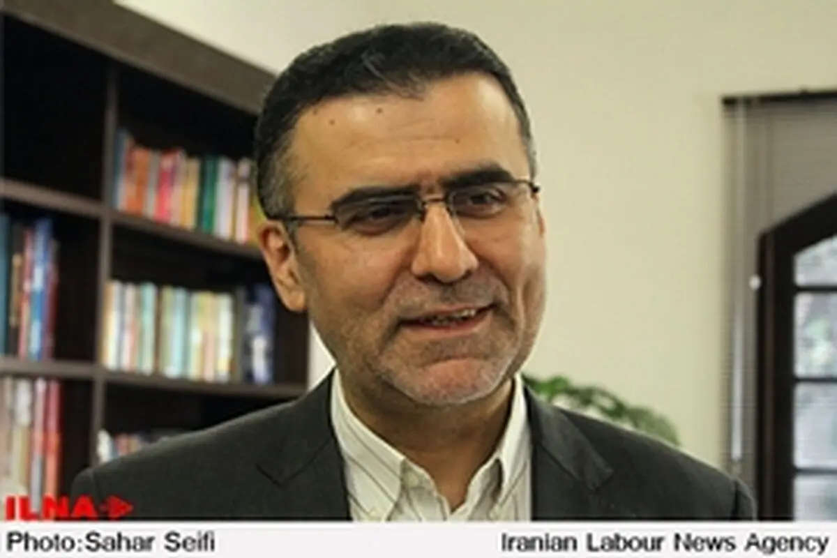 ایوبی: بعداز خواندن متن کامل سخنان کیارستمی درباره آن نظر می‌دهم