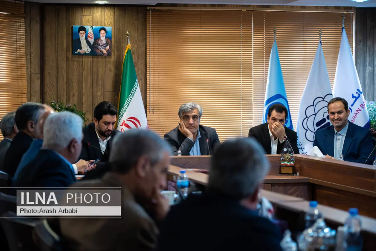 در درمان بازنشستگان مثل بازگشت بانک رفاه و عیدی اقدام جدی انجام دهید